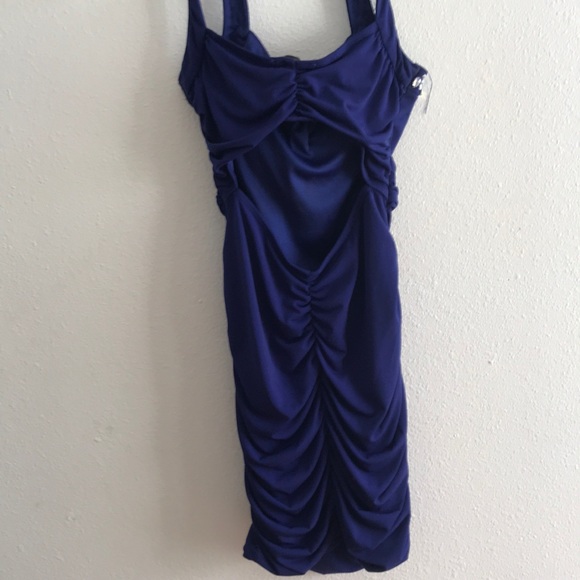 Dress - Picture 4 of 4